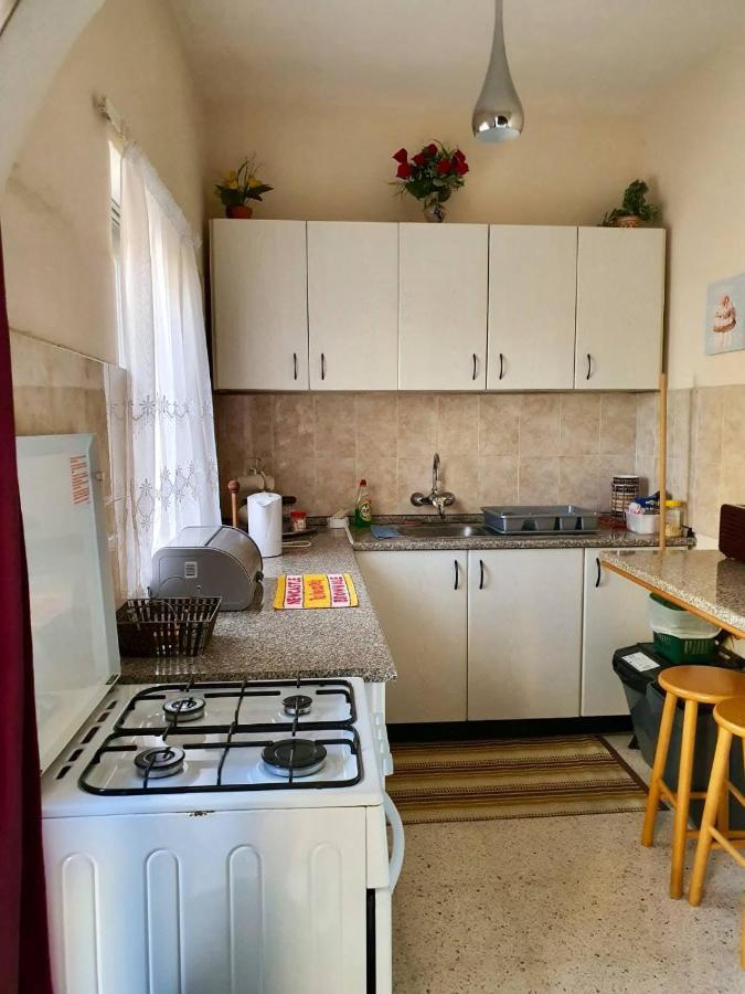 Kennedy Court - Prime Location - Bus Terminus Apartment Сейнт Полс Бей Екстериор снимка