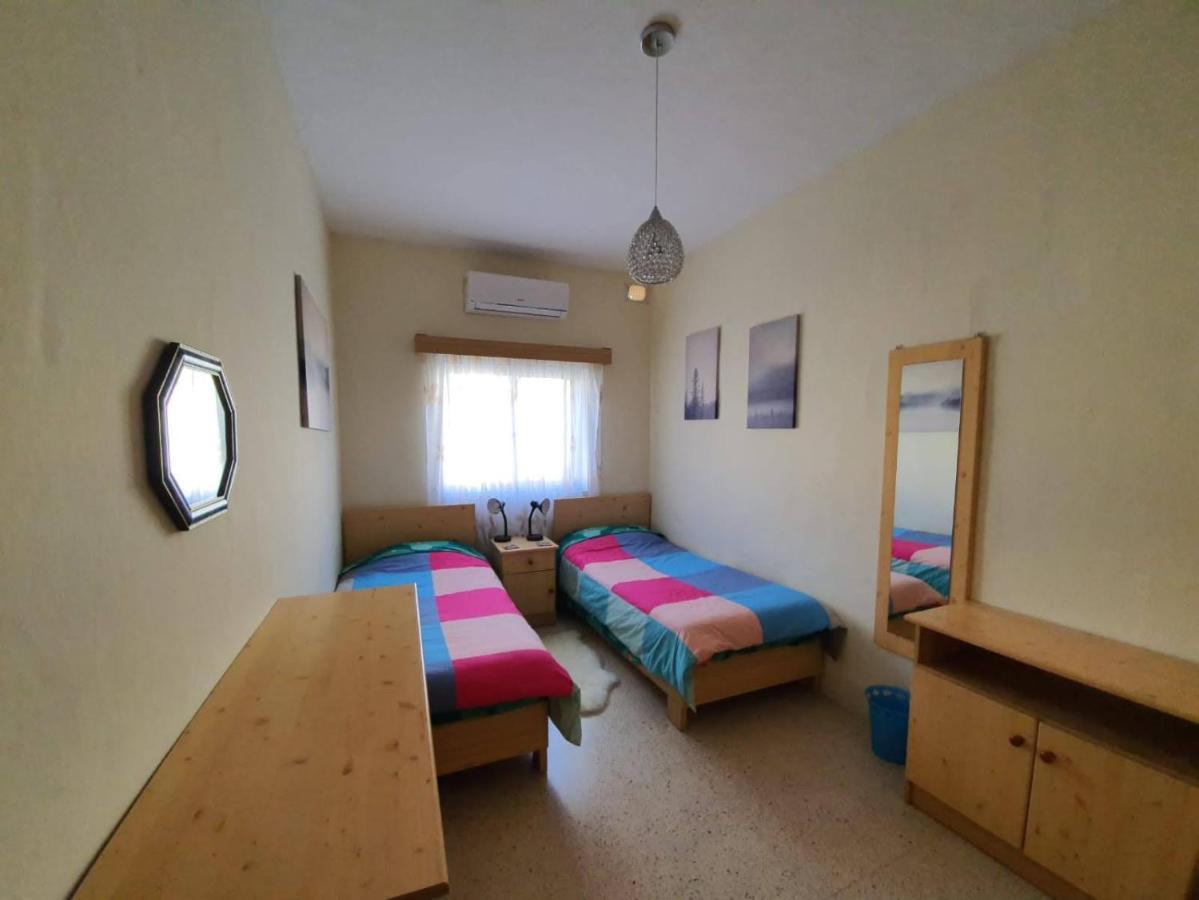 Kennedy Court - Prime Location - Bus Terminus Apartment Сейнт Полс Бей Екстериор снимка