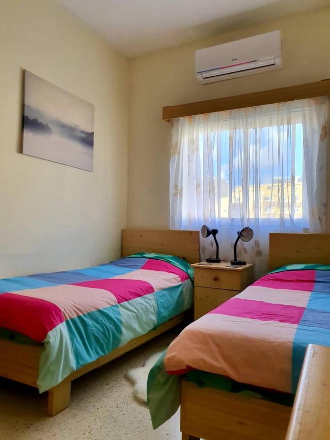Kennedy Court - Prime Location - Bus Terminus Apartment Сейнт Полс Бей Екстериор снимка