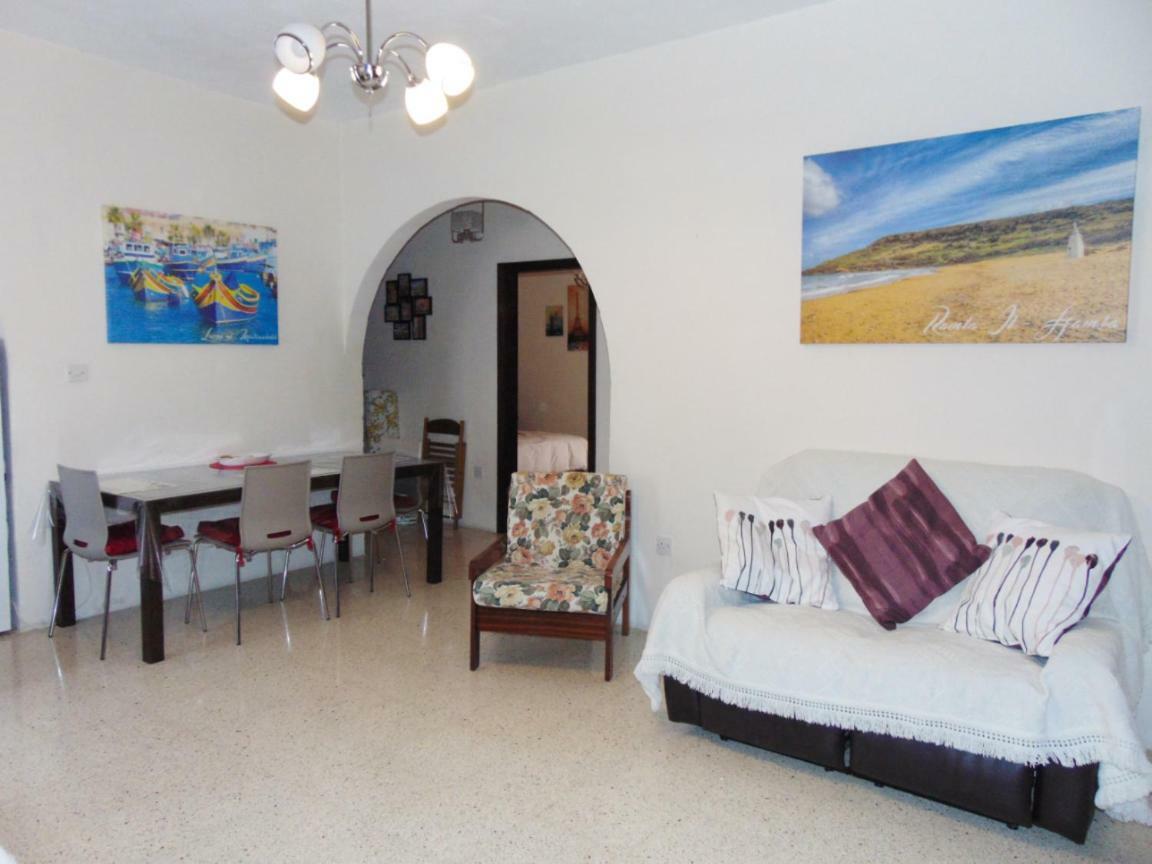 Kennedy Court - Prime Location - Bus Terminus Apartment Сейнт Полс Бей Екстериор снимка