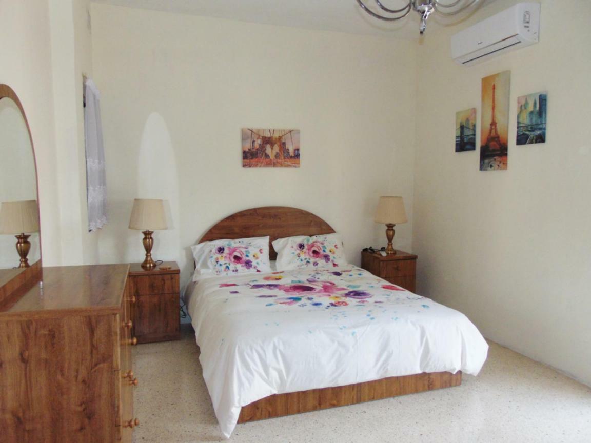 Kennedy Court - Prime Location - Bus Terminus Apartment Сейнт Полс Бей Екстериор снимка